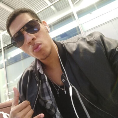 J'lian zoekt een Kamer / Studio / Huurwoning / Appartement in Haarlem