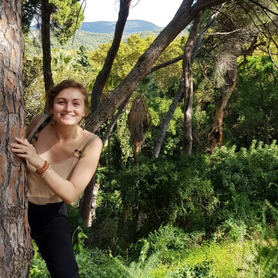 Rowena zoekt een Kamer / Studio / Huurwoning / Appartement in Haarlem